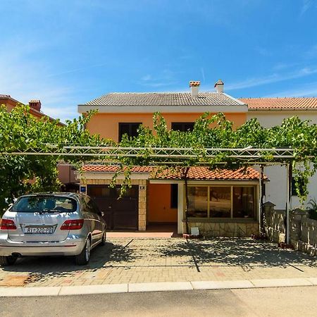 Apartmani Lovorka Пунат Екстер'єр фото