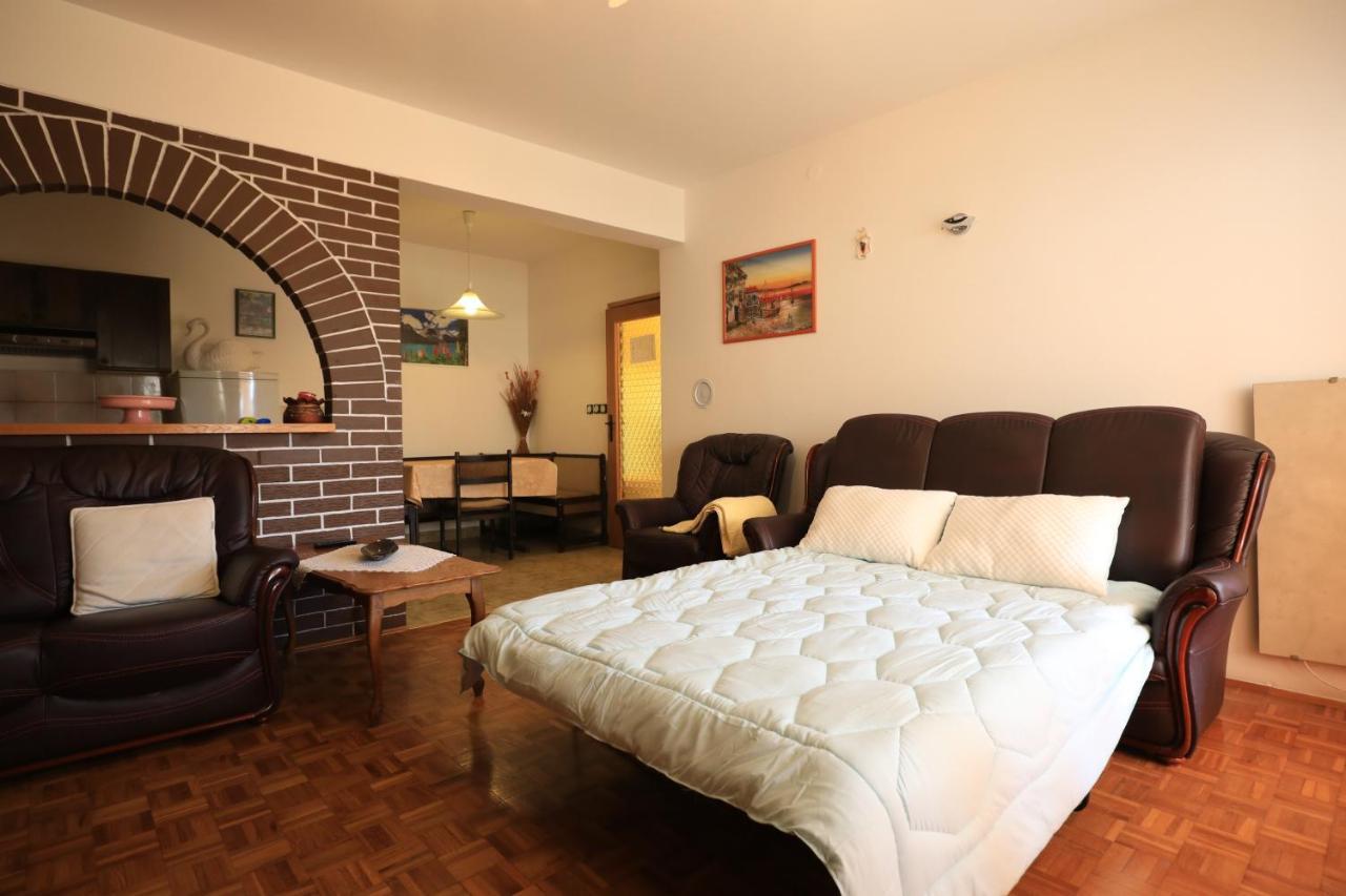 Apartmani Lovorka Пунат Екстер'єр фото