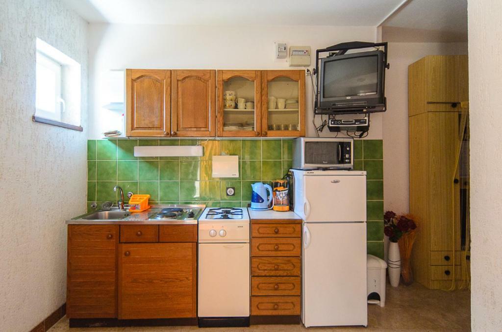 Apartmani Lovorka Пунат Екстер'єр фото