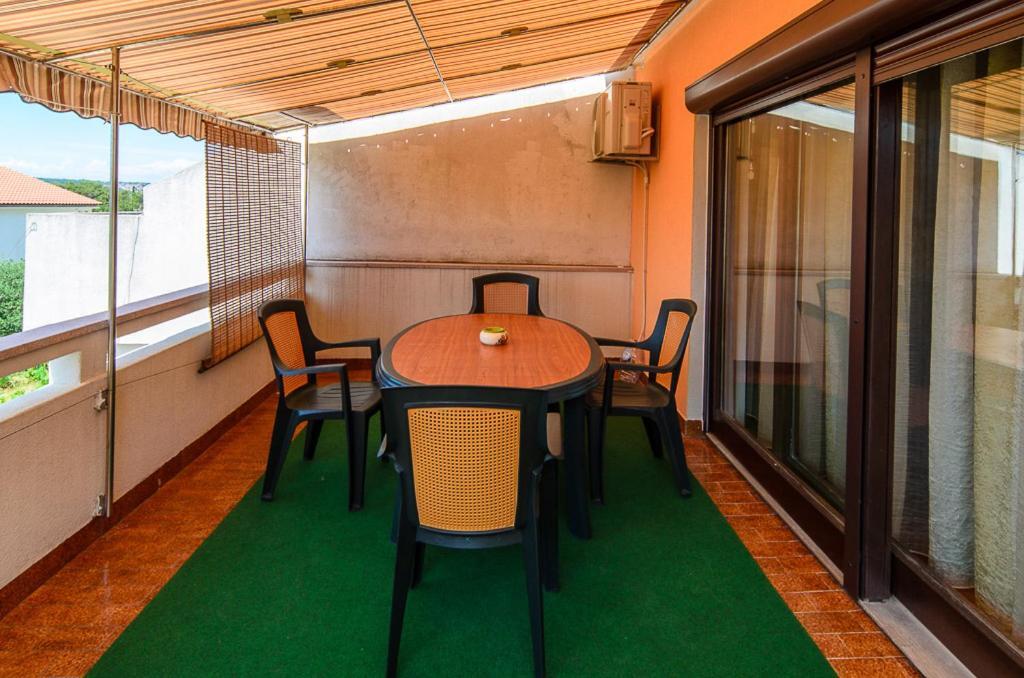 Apartmani Lovorka Пунат Екстер'єр фото